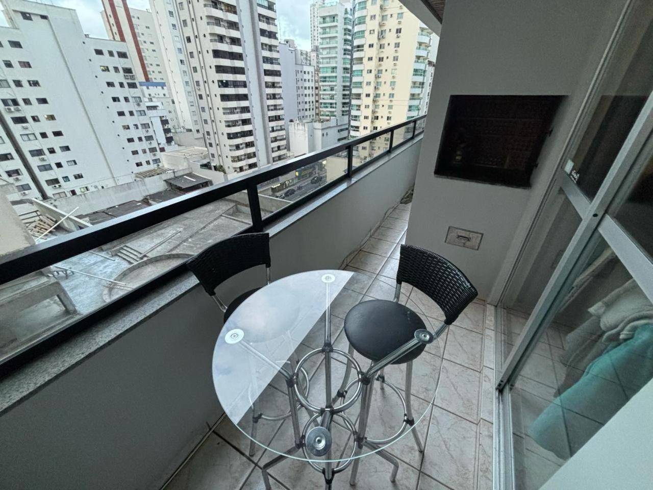Apartamento 2 Quartos Central Diferenciado Daire Balneario Camboriu Dış mekan fotoğraf
